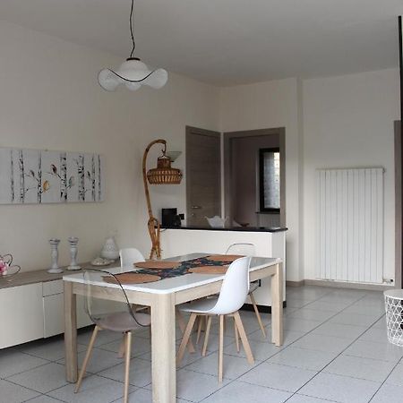 Casa Maria-Appartamento In Villa Ispra Dış mekan fotoğraf