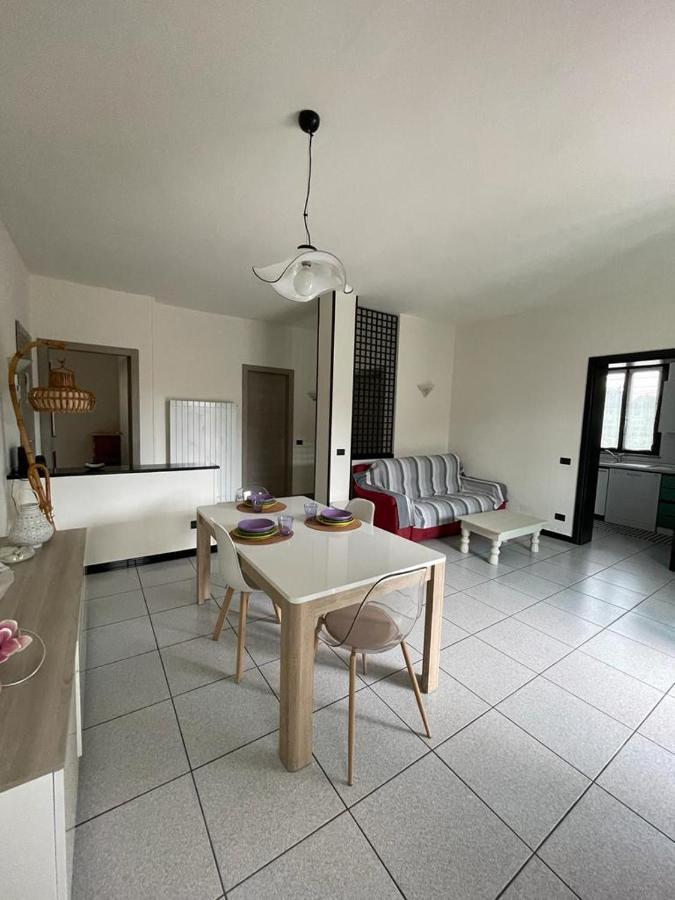 Casa Maria-Appartamento In Villa Ispra Dış mekan fotoğraf
